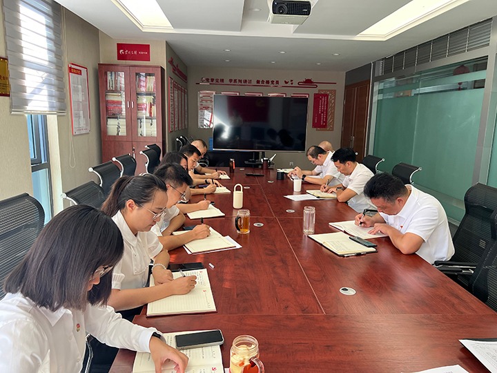 天博地产党支部开展“凝心聚力促刷新，，，驻足岗位做孝顺”主题党日运动